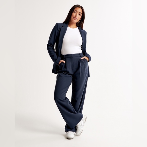 Abercrombie & Fitch Pants - Abercrombie & Fitch Navy Garment